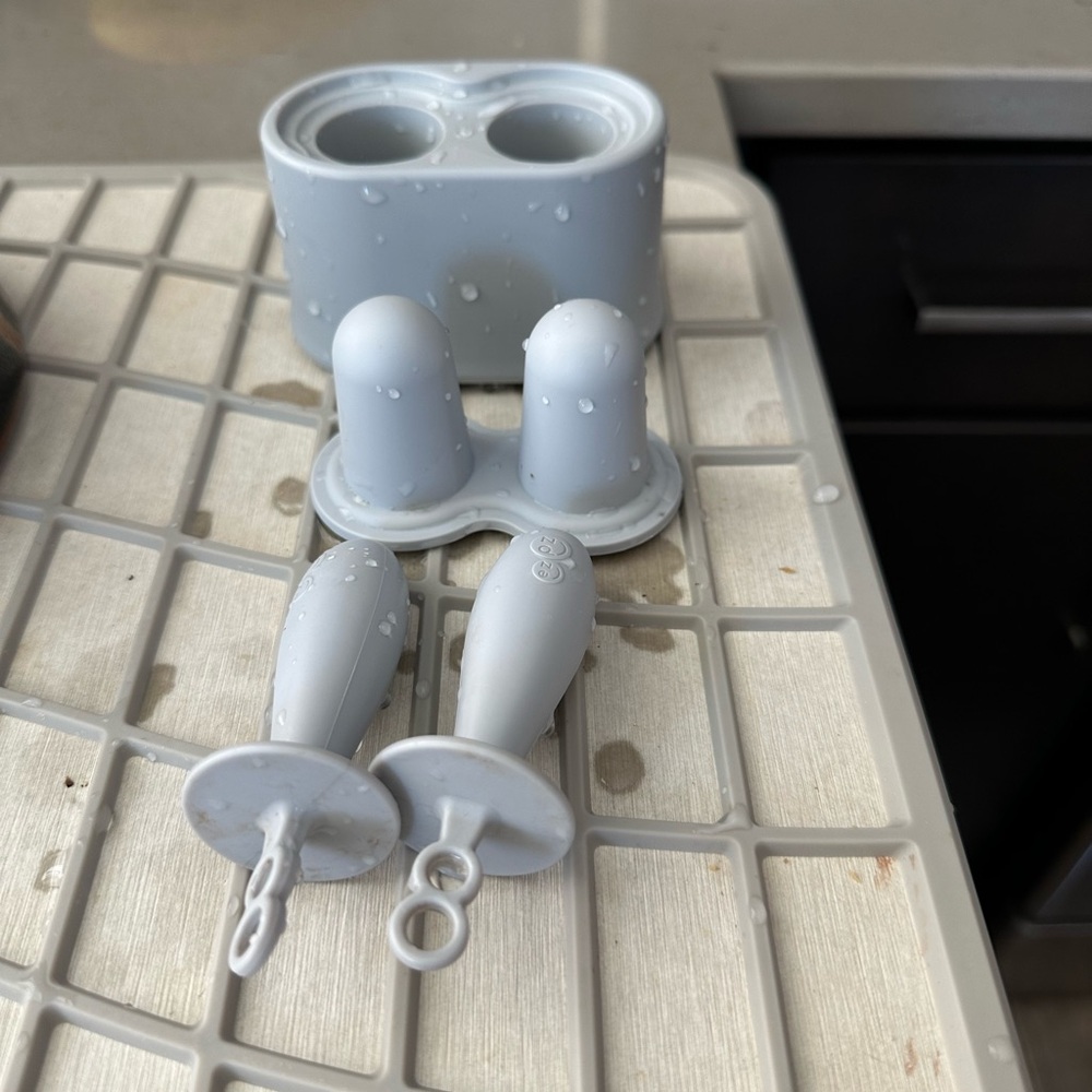 EZPZ Gray Silicone Popsicle Mold